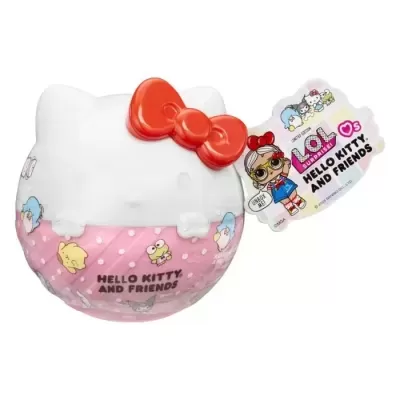 Recipiente branco em forma da cabeça da Hello Kitty com laço vermelho e base rosa com desenhos de personagens.