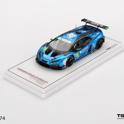 Miniatura de Lamborghini Huracan GT3 EVO2 azul em base branca com texto