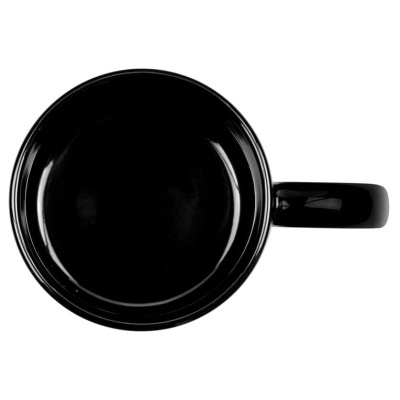 Xícara preta de cerâmica vista de cima com asa