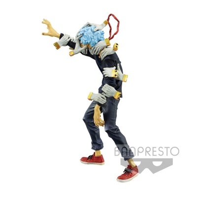 Figura de ação Banpresto com cabelo azul e várias mãos cinzentas a agarrá-la