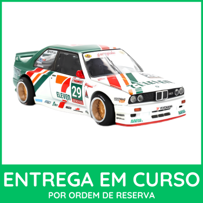 Modelo de carro de corrida branco com logótipos coloridos e número 29