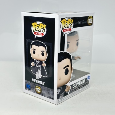 Funko Pop Superman número 1123 em caixa branca