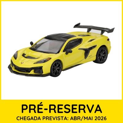 Modelo de carro desportivo de brinquedo amarelo com detalhes pretos.