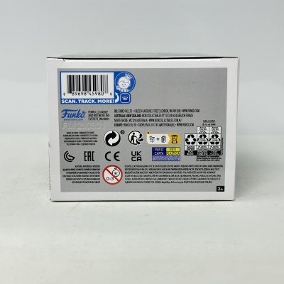 Embalagem de papel com informações de reciclagem, códigos e avisos de idade Funko.