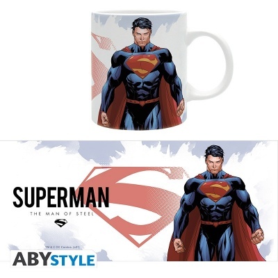 Caneca branca com imagem colorida do Superman e texto SUPERMAN THE MAN OF STEEL