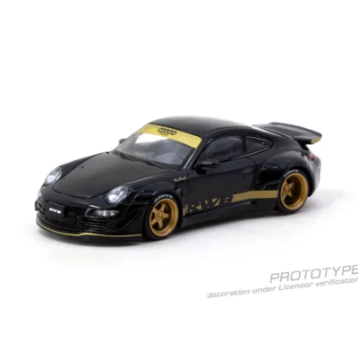 Miniatura de carro de corrida preto com jantes douradas e decalques dourados