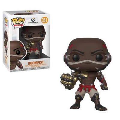 Figura Funko Pop! de Doomfist do Overwatch em vinil com punho dourado e roupa vermelha