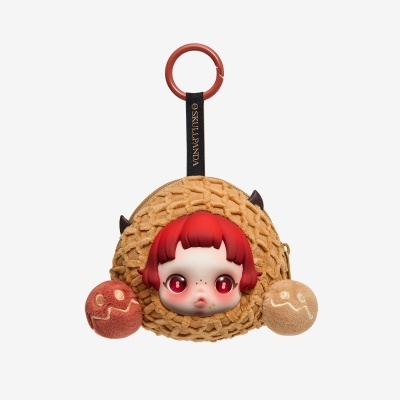 Porta-chaves com cabeça de boneca de cabelo vermelho e bolas de pelúcia em tecido castanho claro