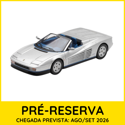 Modelo de carro desportivo prateado conversível com interior azul em fundo branco e moldura amarela