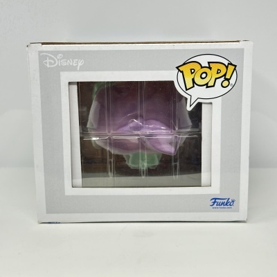 Caixa branca de Funko Pop! Disney com janela e textos visíveis