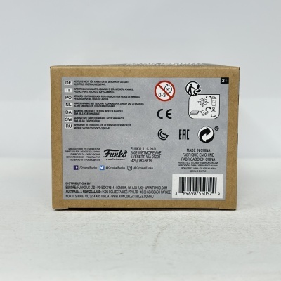 Pacote de cartão castanho com etiqueta cinzenta e texto de segurança e marca Funko