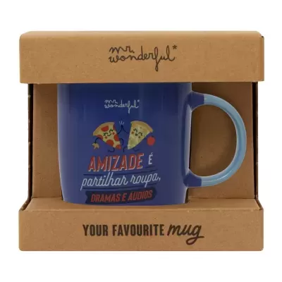 Caneca azul com ilustração de pizza e texto em embalagem de cartão