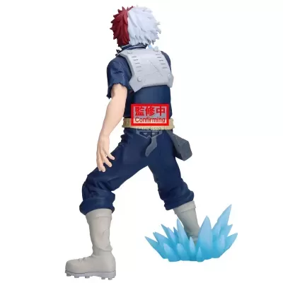Figura de ação com cabelo vermelho e branco e roupa azul escura