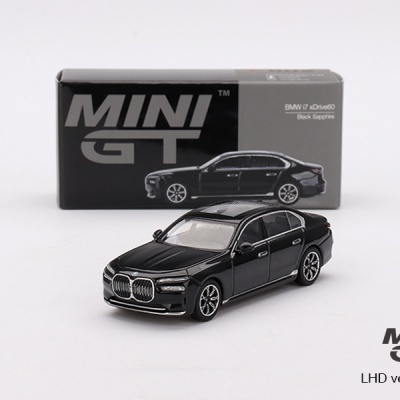 Miniatura de carro BMW 7 XDrive60 preto com embalagem MINI GT