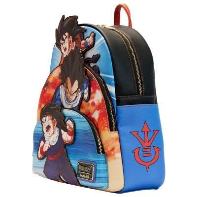 Mochila pequena com personagens de anime em relevo e detalhes azuis, pretos e vermelhos
