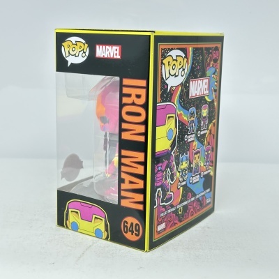 Figura Funko Pop! Iron Man em embalagem colorida