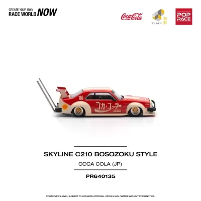 Miniatura vermelha e bege do carro Skyline C210 Bosozoku com logotipo Coca-Cola e tubos de escape grandes.