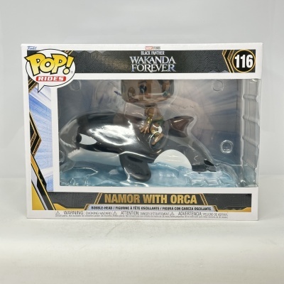 Figura Funko Pop Rides Namor com orca na embalagem