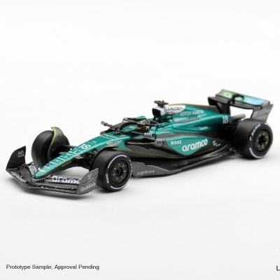 Miniatura de carro de Fórmula 1 verde e preto com detalhes de carbono e logotipos variados