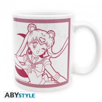 Caneca branca com personagem de anime Sailor Moon em tons rosa