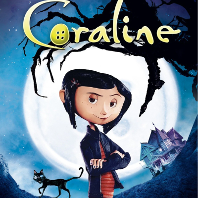 Capa do filme Coraline com personagem em frente a uma lua cheia e um gato preto