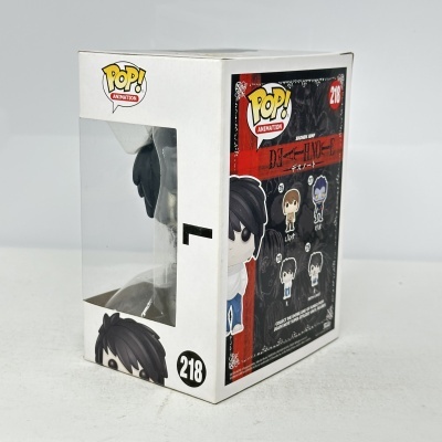 Caixa Funko Pop! número 218 DEATH NOTE com personagem de vinil dentro.