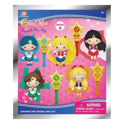 Conjunto de bonecos chaveiros Sailor Moon série 4 em cartão rosa com múltiplas personagens e texto de aviso.