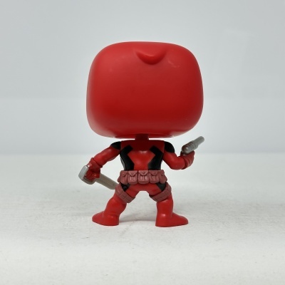 Figura Funko Pop Deadpool vista de costas