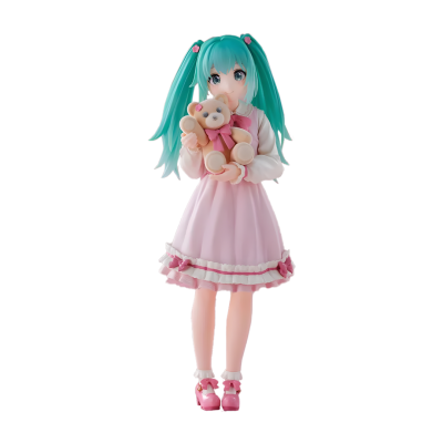 Figura anime com cabelo azul e vestido rosa segurando ursinho de pelúcia.