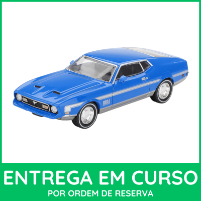 Modelo de carro azul Mach 1 Mustang em miniatura com texto de entrega