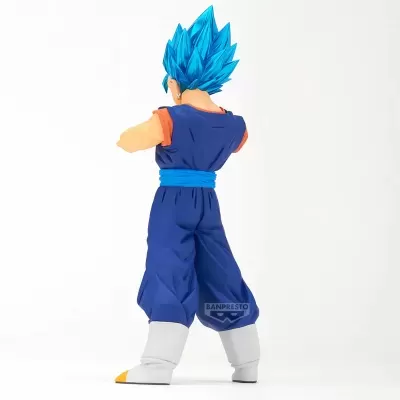 Figura de ação de personagem anime com cabelo azul e traje azul