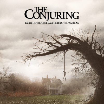 Pôster do filme The Conjuring com árvore, corda pendurada e casa antiga ao fundo