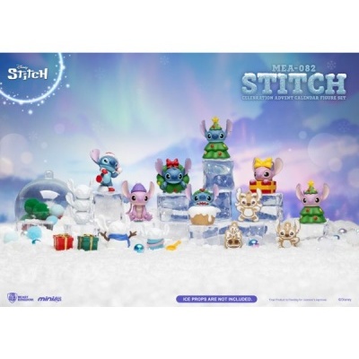 Figuras de ação Stitch natalícias com acessórios em cenário de neve e gelo