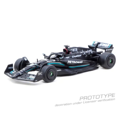 Miniatura de carro de Fórmula 1 Mercedes-AMG PETRONAS preto com detalhes azuis e brancos