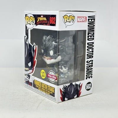 Boneco Funko Pop Venomized Doctor Strange na embalagem da Funko Pop, edição especial 602.