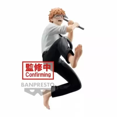 Figura colecionável de personagem anime com camisa branca e calças pretas