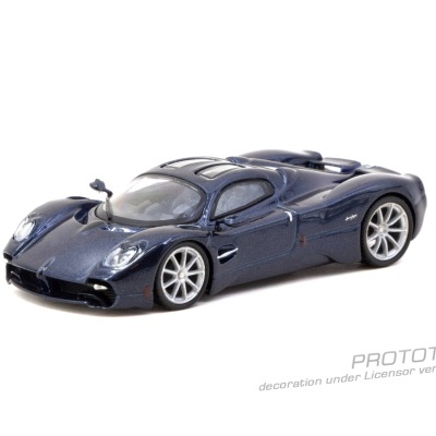 Modelo de carro de brinquedo desportivo azul metálico com jantes prateadas