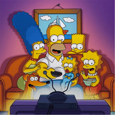 Família Simpson sentada no sofá a ver televisão