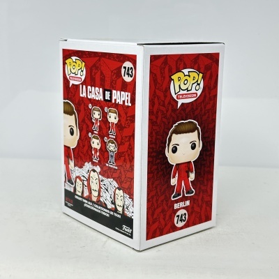 Caixa Funko Pop La Casa de Papel vermelha e branca com personagens e texto 743