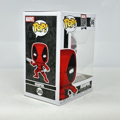 Figura de vinil Deadpool Pop! Funko Marvel dentro de embalagem branca e transparente