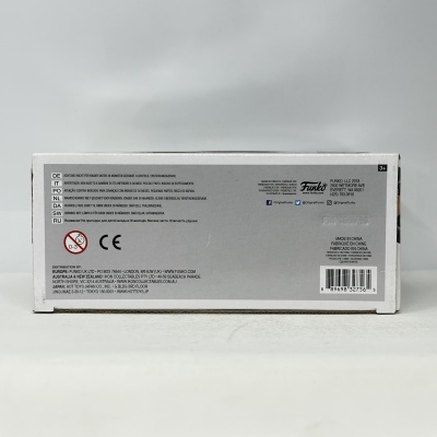 Caixa branca com texto de aviso e logótipo Funko na parte traseira