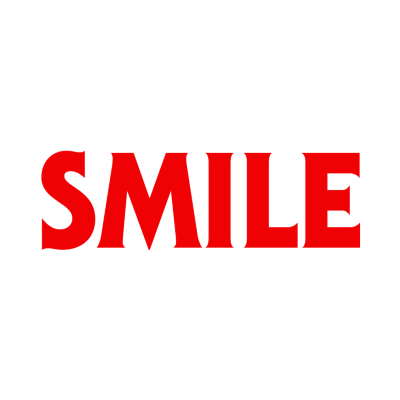 Palavra SMILE em letras vermelhas maiúsculas sobre fundo branco