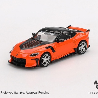 Miniatura de carro desportivo laranja e preto