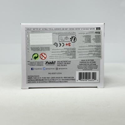 Parte traseira da embalagem de um produto Funko com texto e símbolos de aviso