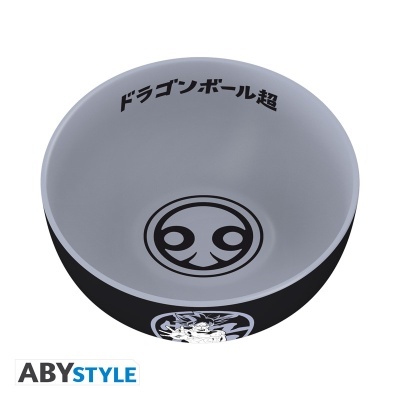 Taça preta e cinzenta com texto japonês e imagem de personagem de anime