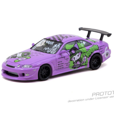 Miniatura de carro desportivo roxo com gráficos e jantes pretas