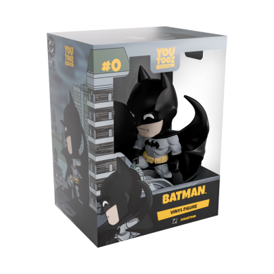 Figura de vinil Batman em caixa transparente com design urbano cinza e amarelo