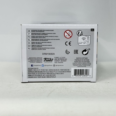 Embalagem branca traseira de produto Funko com texto multilingue e informações de distribuição