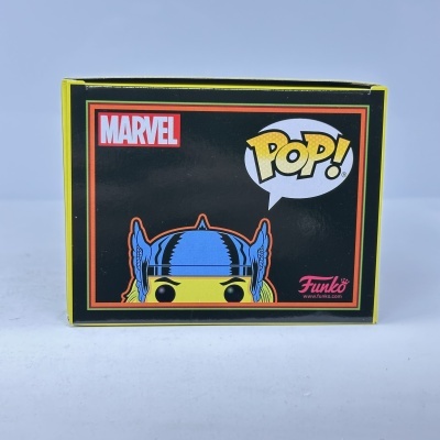 Caixa de Funko Pop com personagem Thor da Marvel com capacete azul e asas