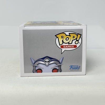 Caixa de Funko Pop! Game com figura de extraterrestre cinzento e capacete prateado